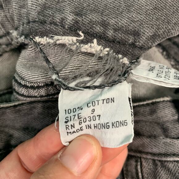 Union Bay Sportswear LTD. Vintage Women's Gray Stripe Fray Long Shorts Size 25 - Picture 5 of 6